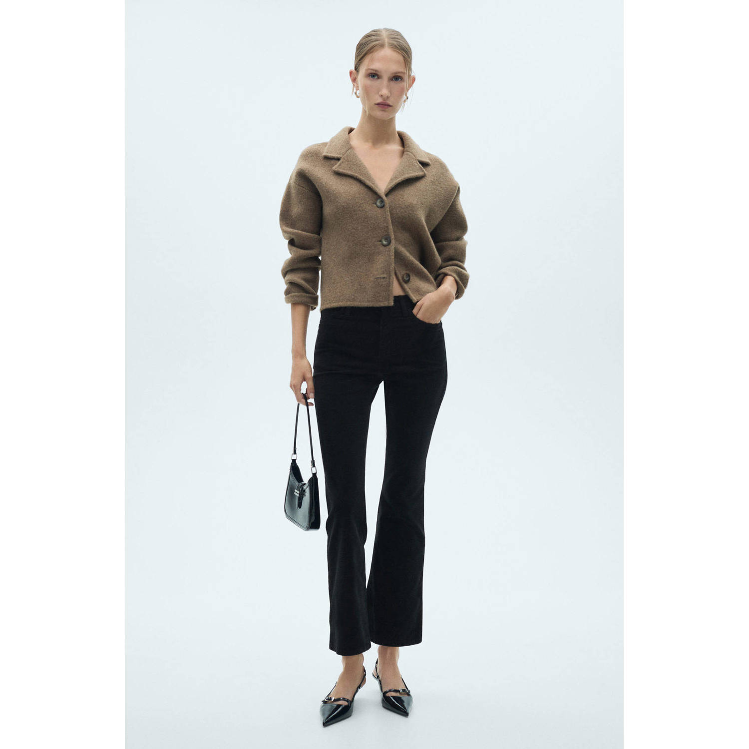 Mango corduroy cropped low waist flared broek zwart
