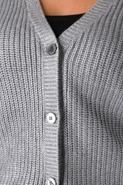 thumbnail: Zilver en grey dames Yesta vest van katoen met effen, lange mouwen, V-hals en knoopsluiting