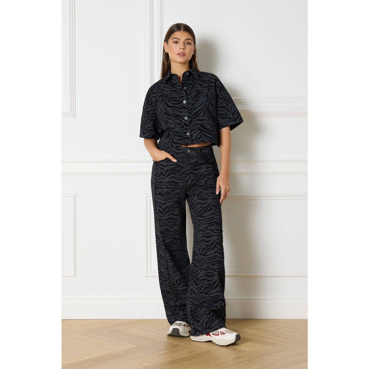 Refined Department high waist straight fit broek Payton met zebraprint grijs