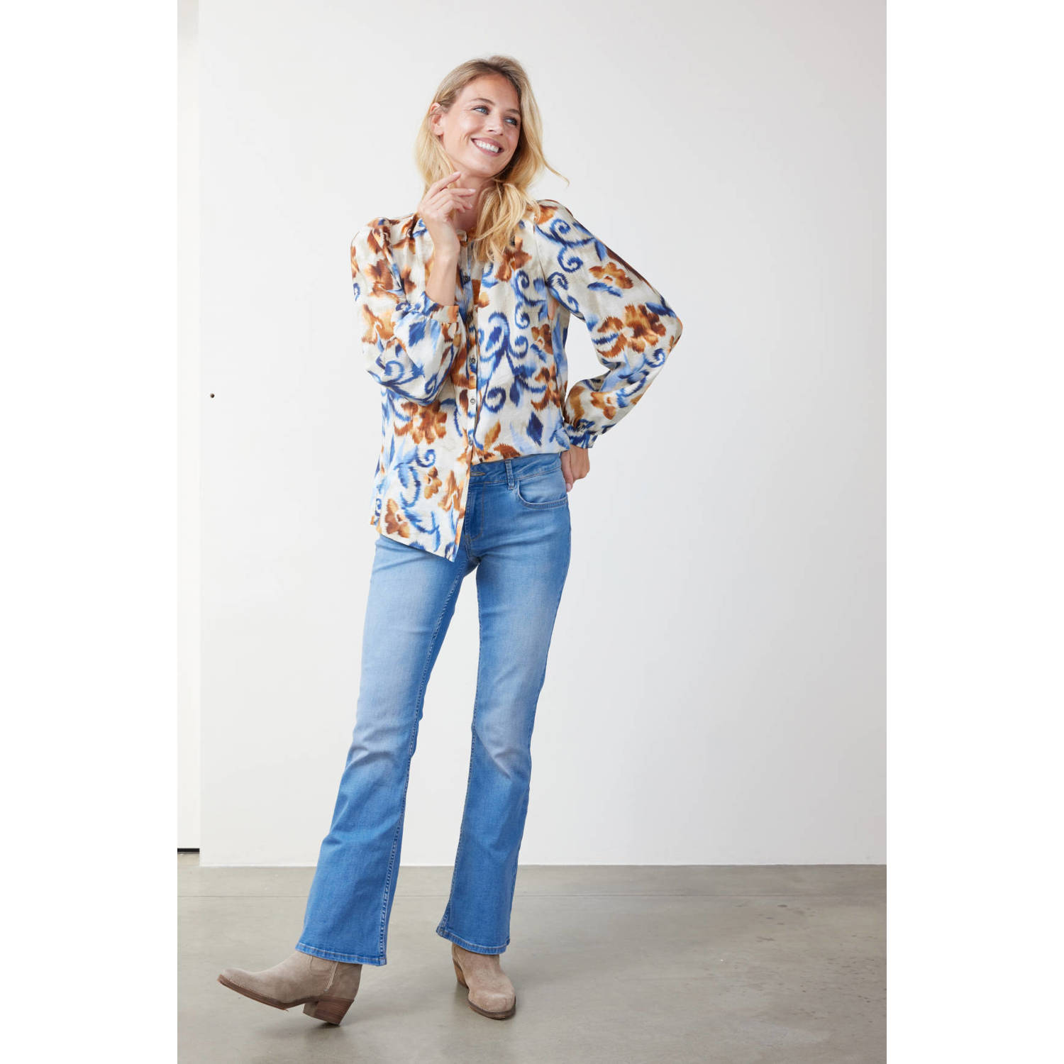 Didi blouse Tallis met bloemenprint ecru blauw bruin