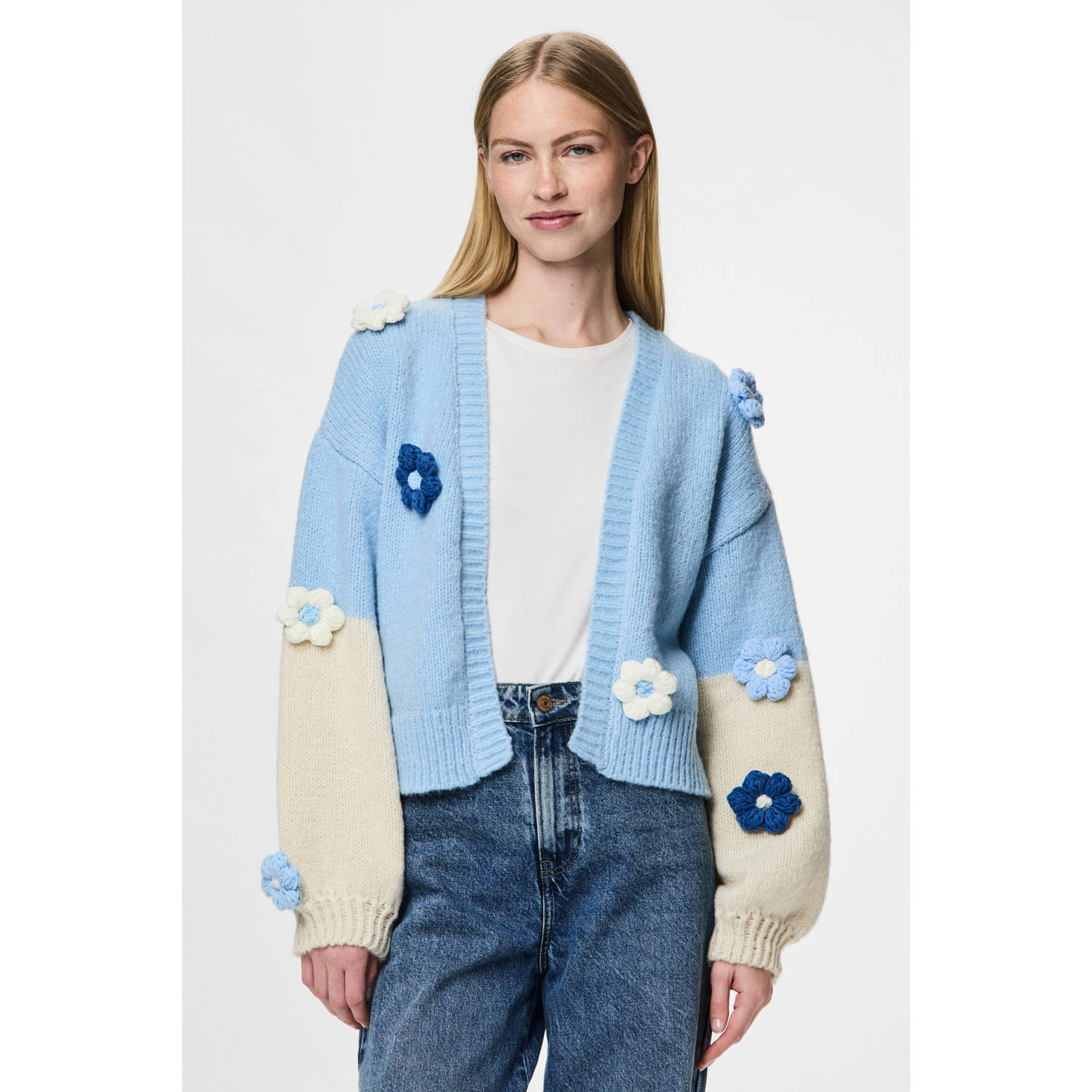 PIECES vest met 3D applicatie lichtblauw ecru