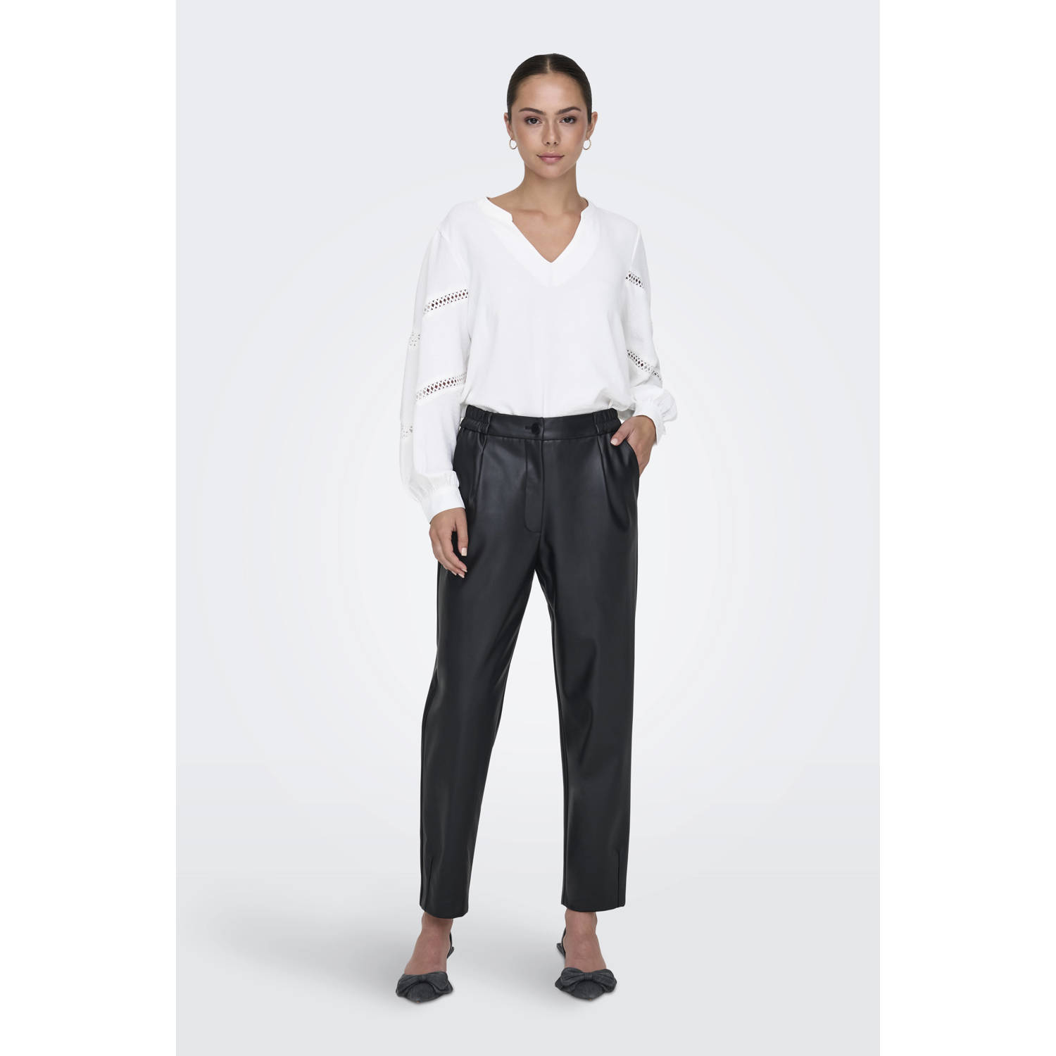 ONLY imitatieleren cropped regular fit broek ONLMYNTE zwart
