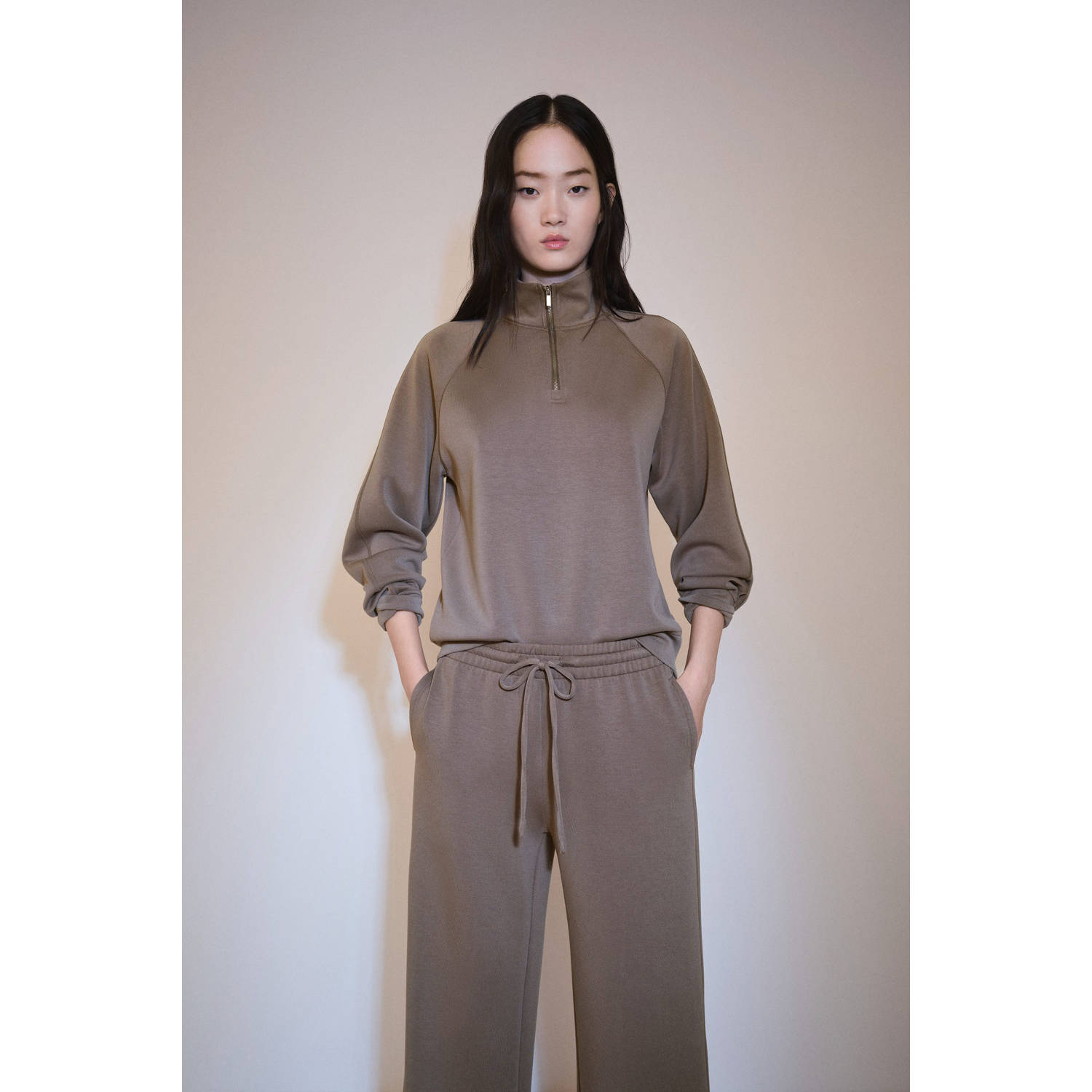 Mango wide leg regular waist broek bruin