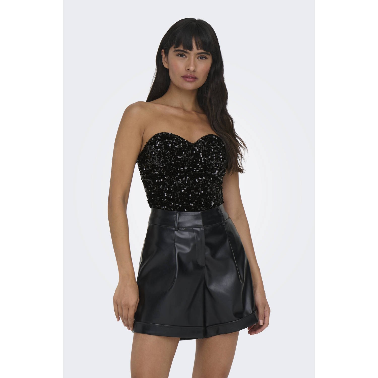Only Shaped fit korte top met pailletten model 'CONFIDENCE'