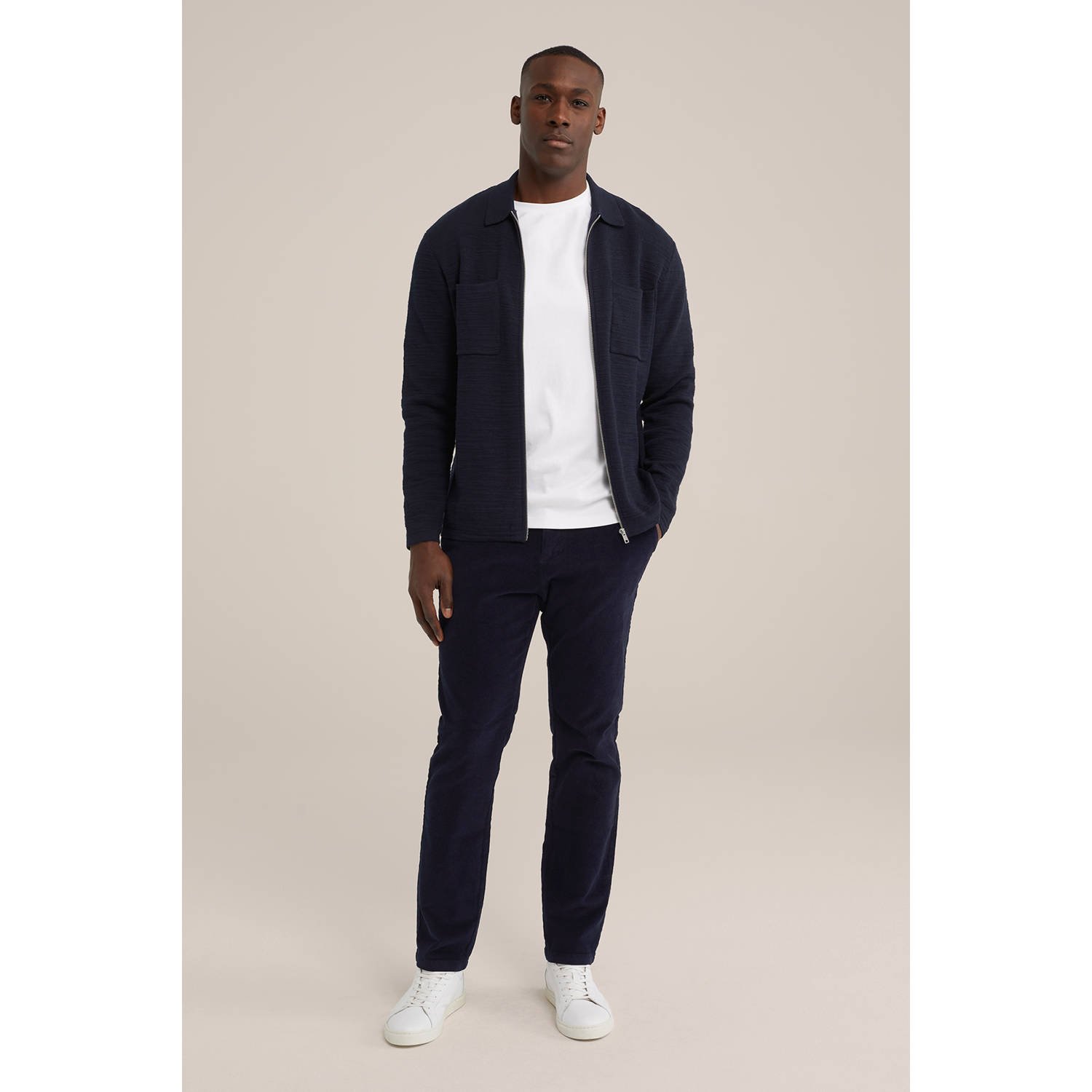 WE Fashion corduroy slim fit chino