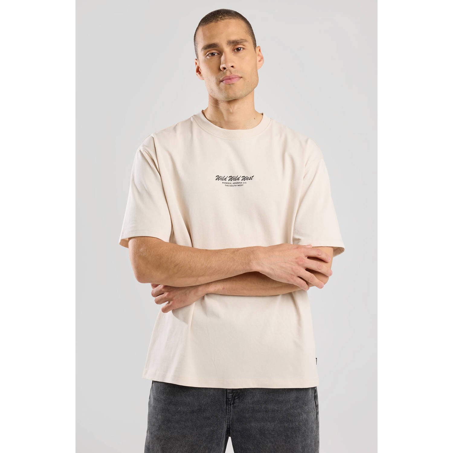 America Today loose fit T-shirt Esteban met backprint ecru