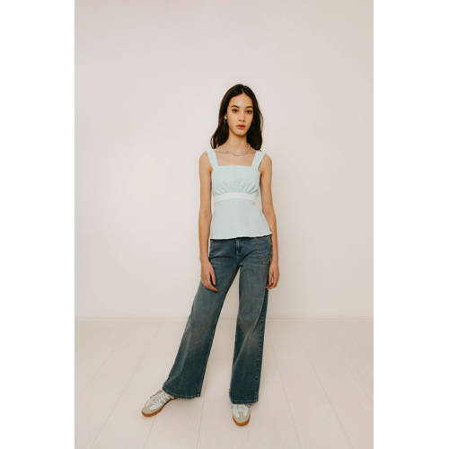 Frankie&Liberty mouwloze top lichtblauw afbeelding