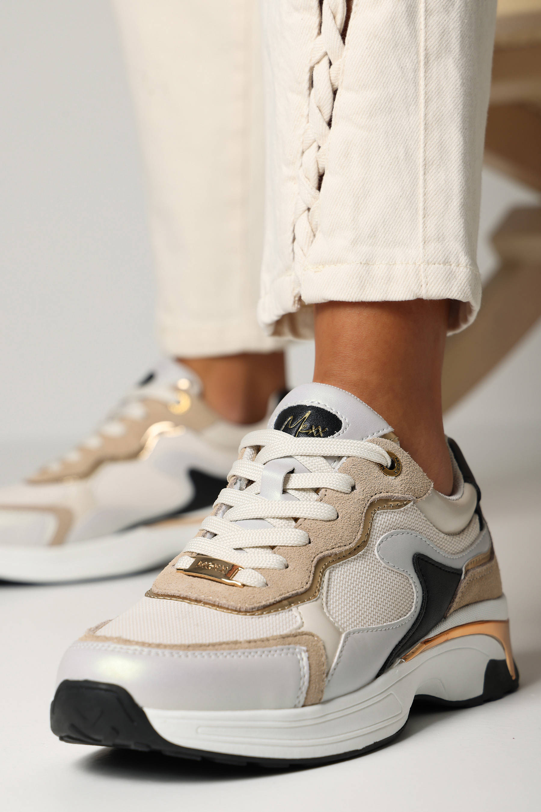Mexx Portia Love chunky sneakers beige/zwart | wehkamp