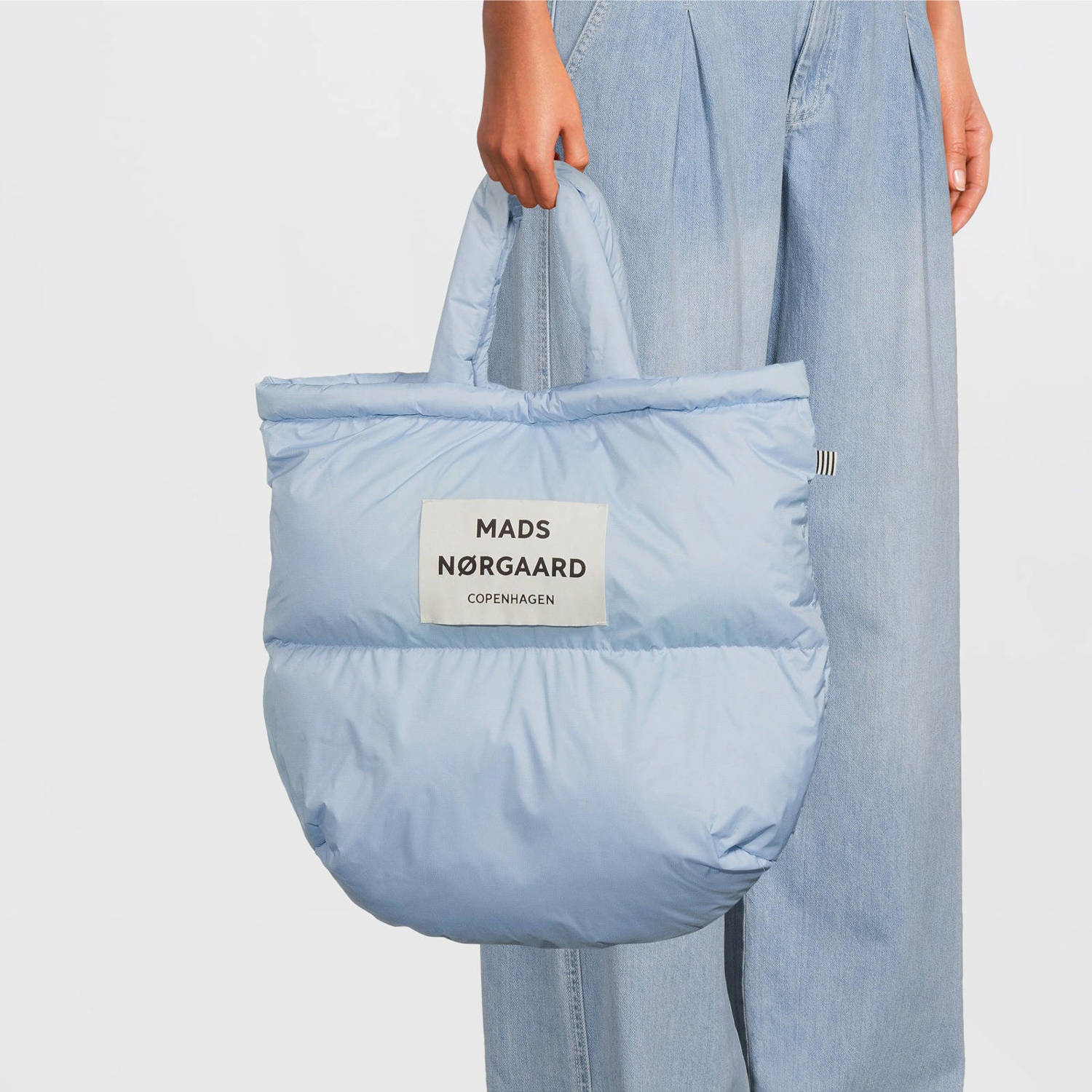 MADS NØRGAARD COPENHAGEN gewatteerde shopper Lichtblauw
