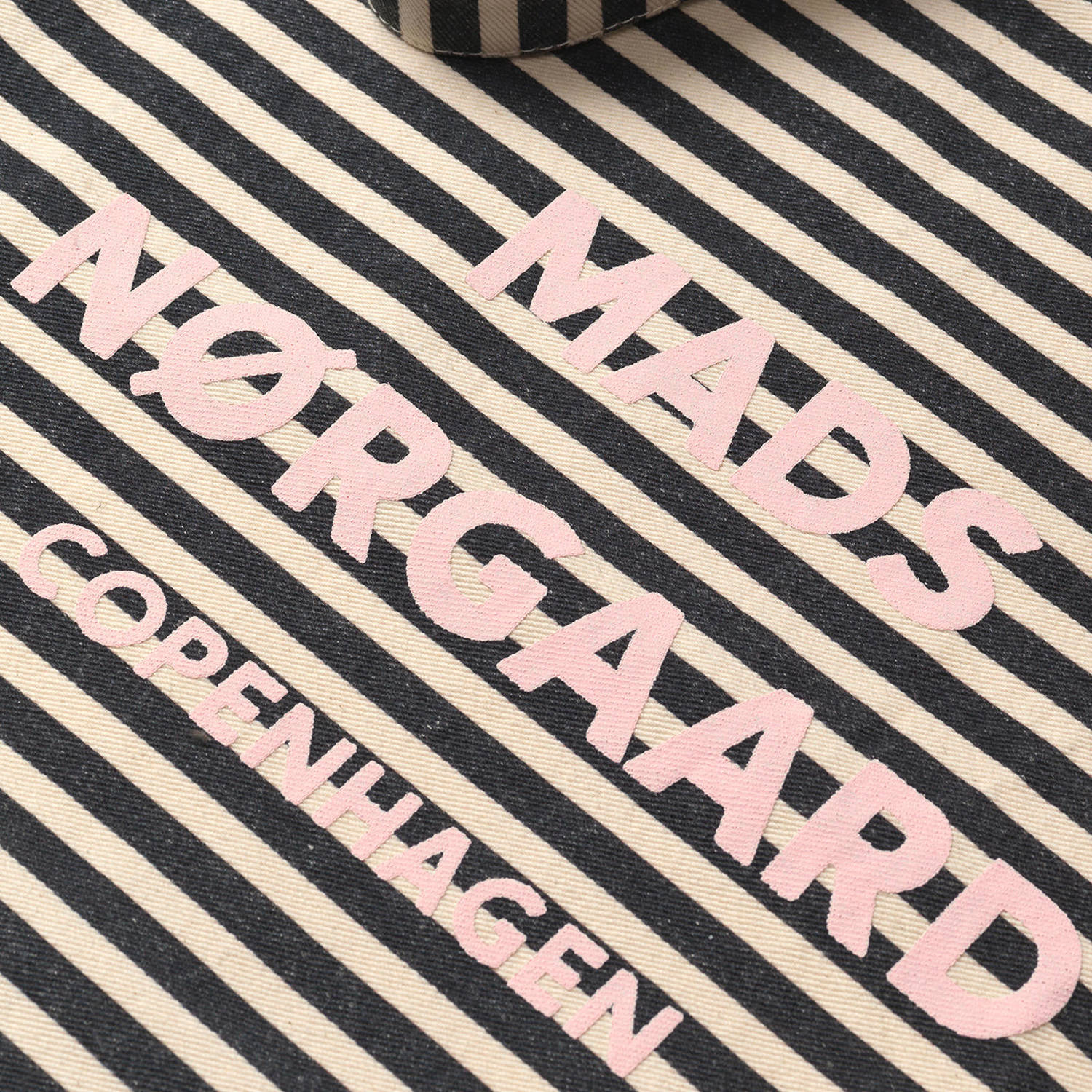 MADS NØRGAARD COPENHAGEN gestreepte shopper Athene zwart ecru