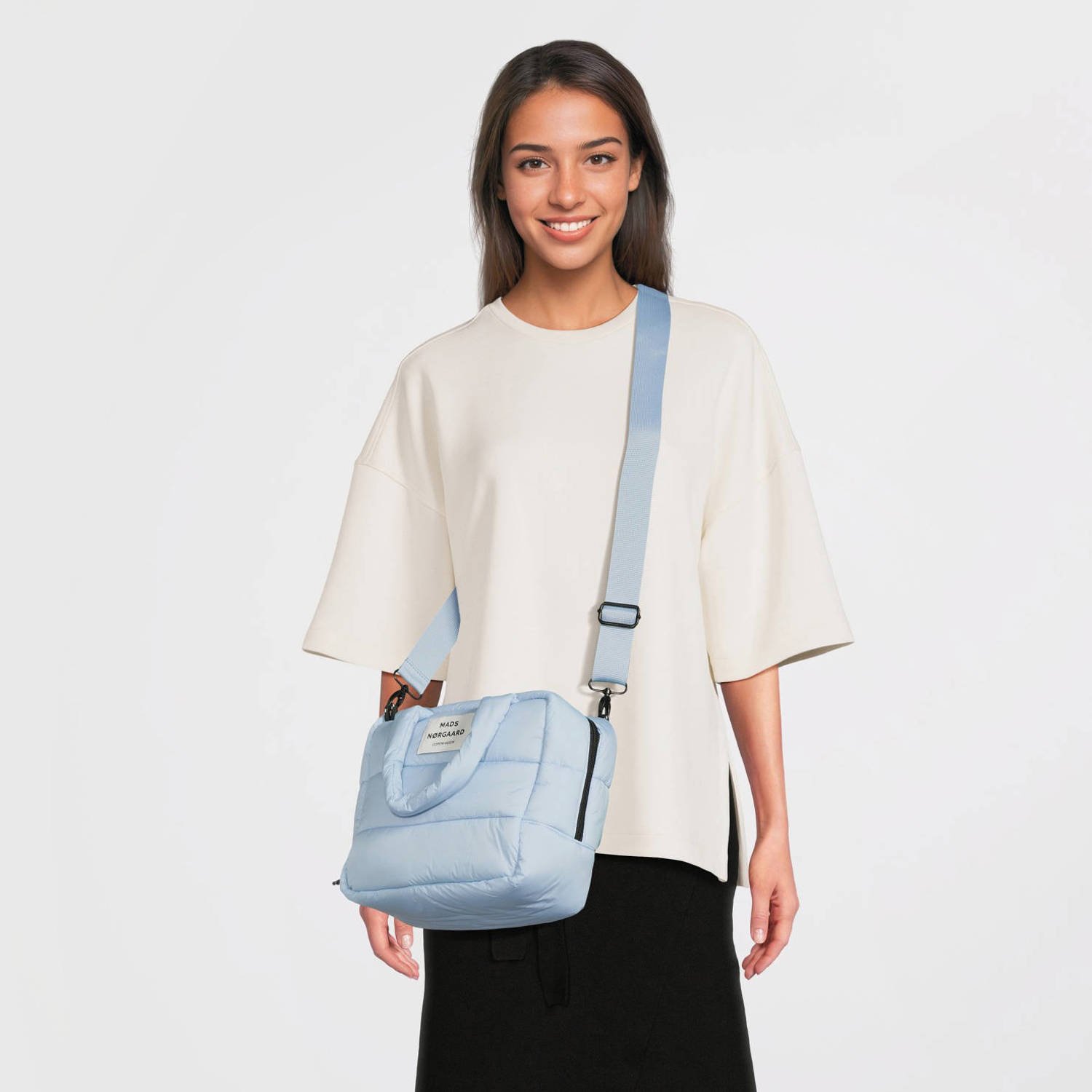 MADS NØRGAARD COPENHAGEN gewatteerde crossbody tas lichtblauw
