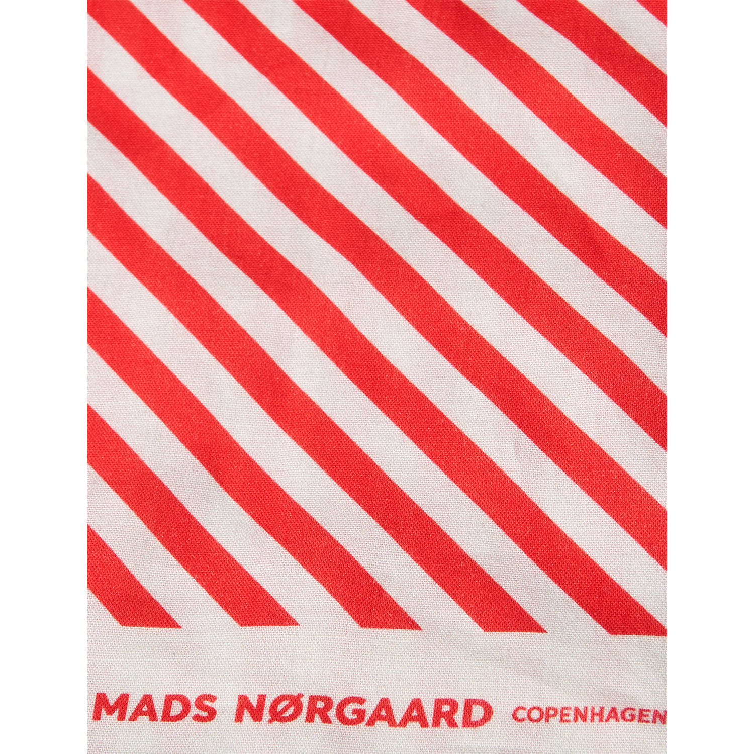 MADS NØRGAARD COPENHAGEN gestreept sjaaltje roze rood