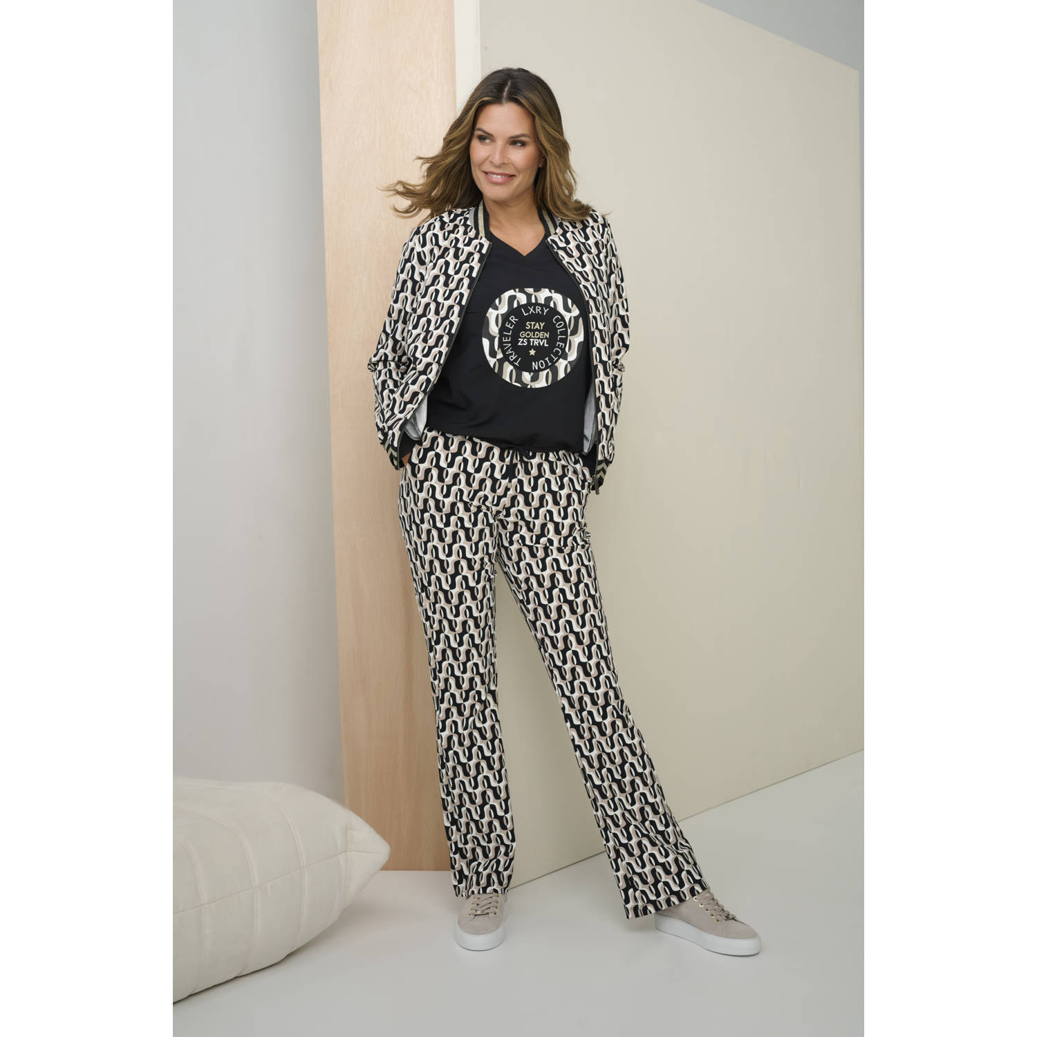 Zoso jasje Fun met all over print taupe zwart goud