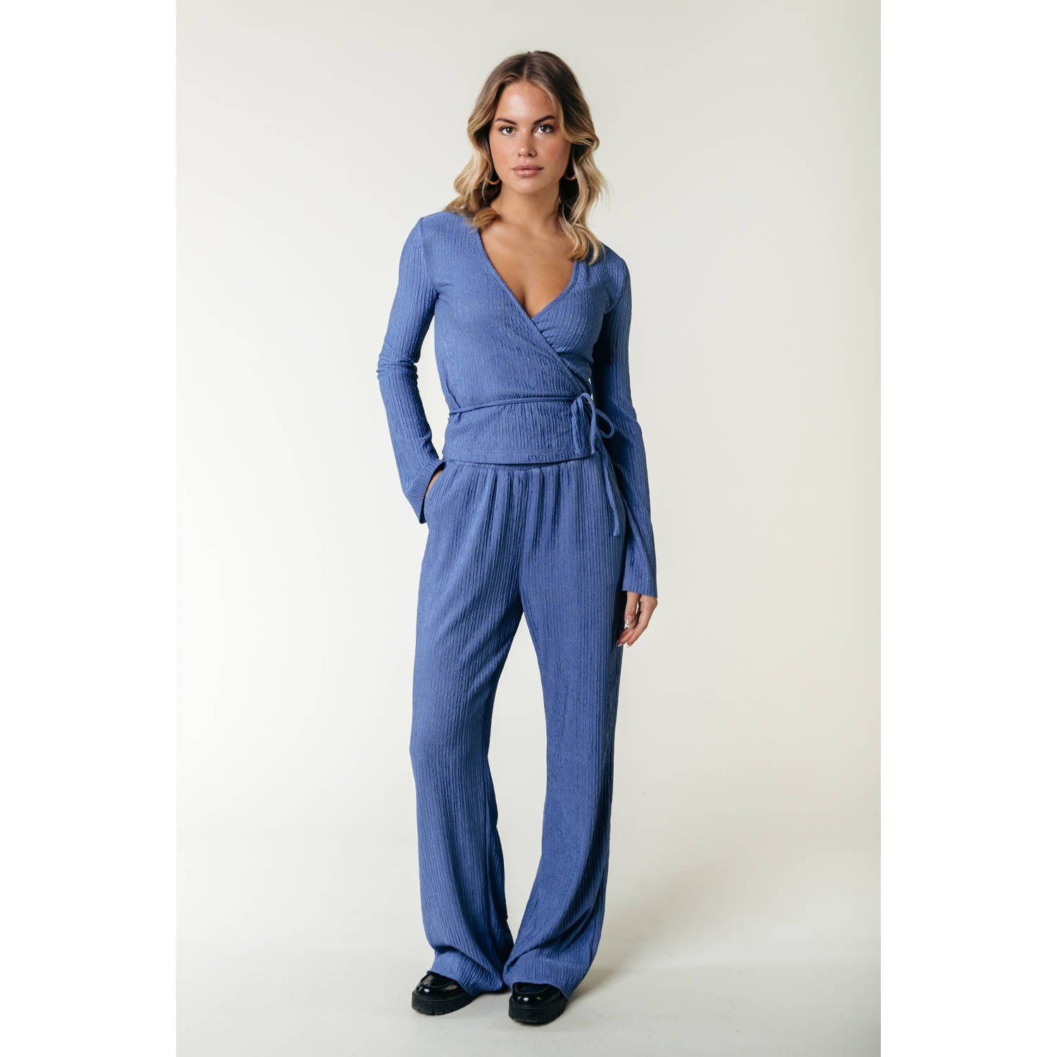 COLOURFUL REBEL Dames Broeken Melody Structure Straight Pants Blauw