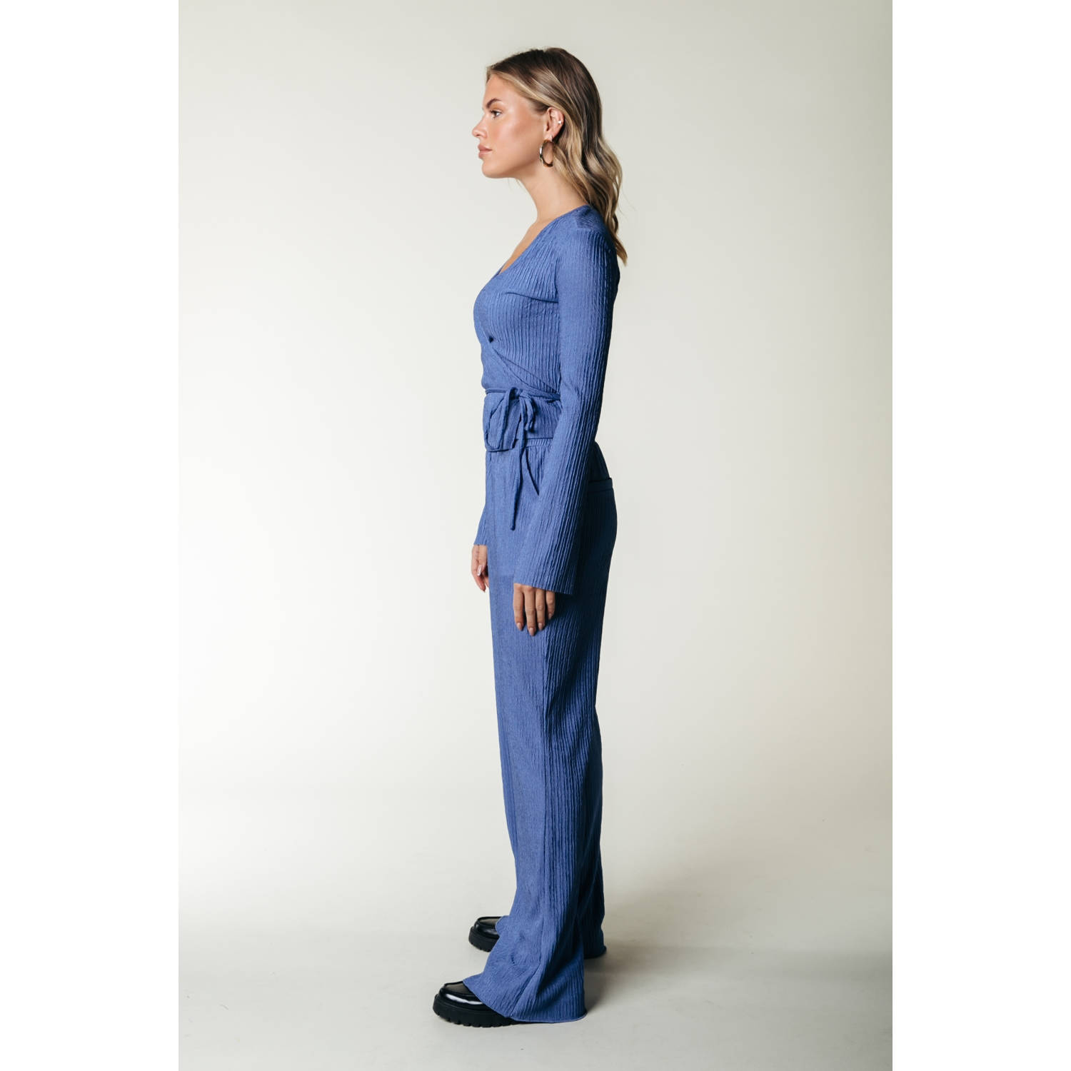 Colourful Rebel straight regular waist broek blauw gebreid