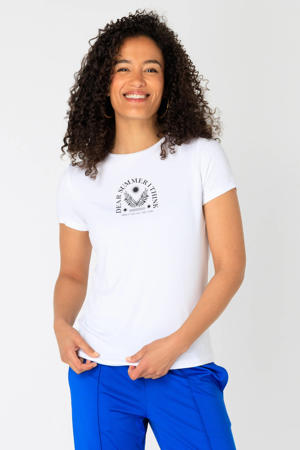 T-shirt wit