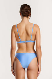 thumbnail: Shiwi The Sunshine Brand voorgevormde triangel bikini set Beau met ruches lichtblauw