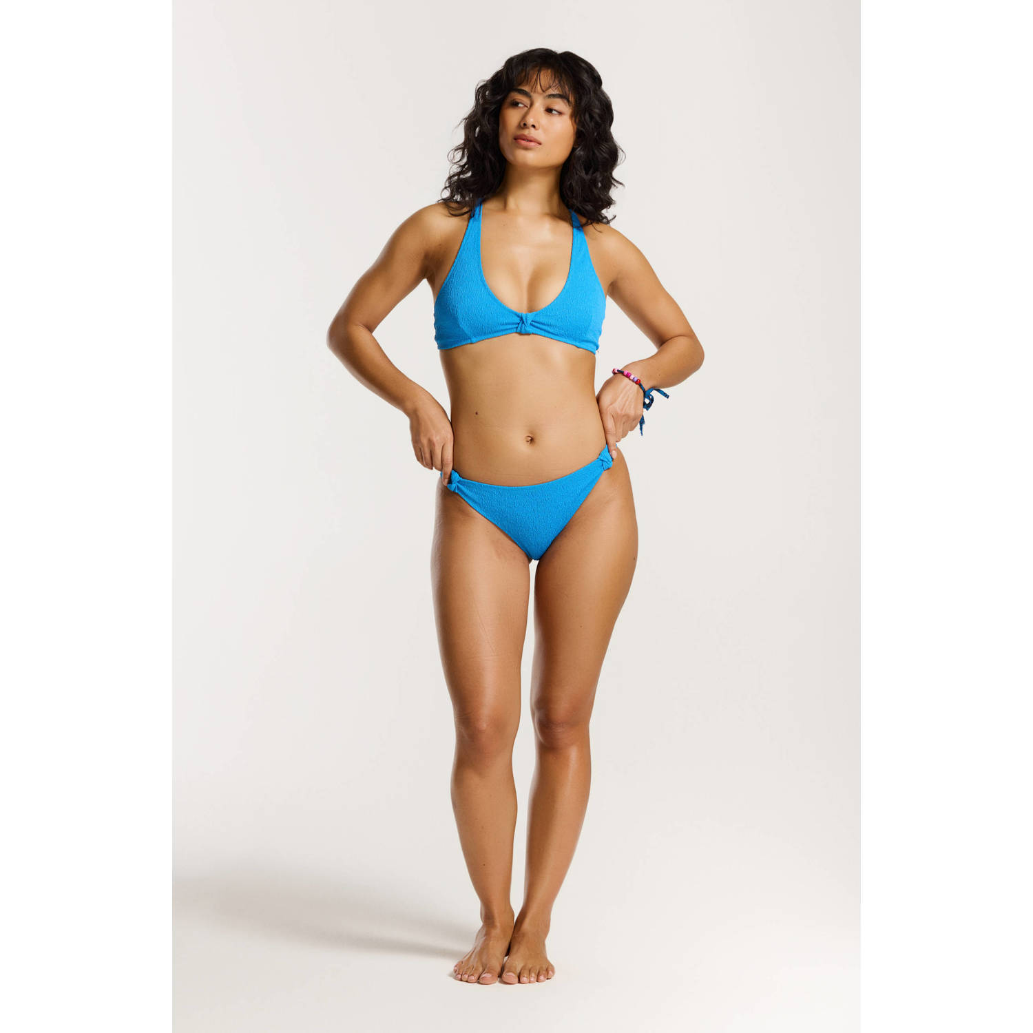Shiwi voorgevormde halter bikini Lana met textuur blauw