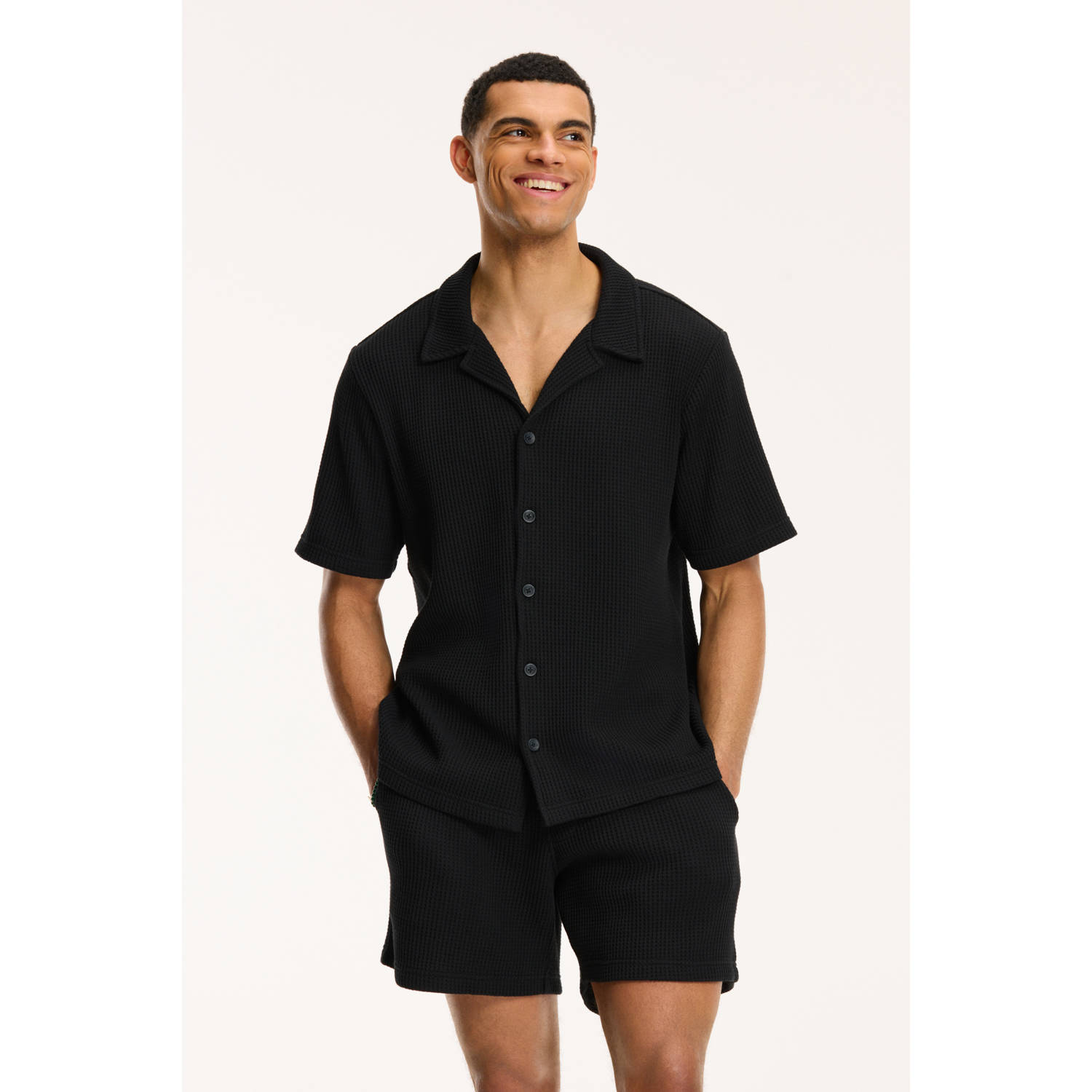 SHIWI Heren Overhemden Men Dean Waffle Structure Shortsleeve Zwart
