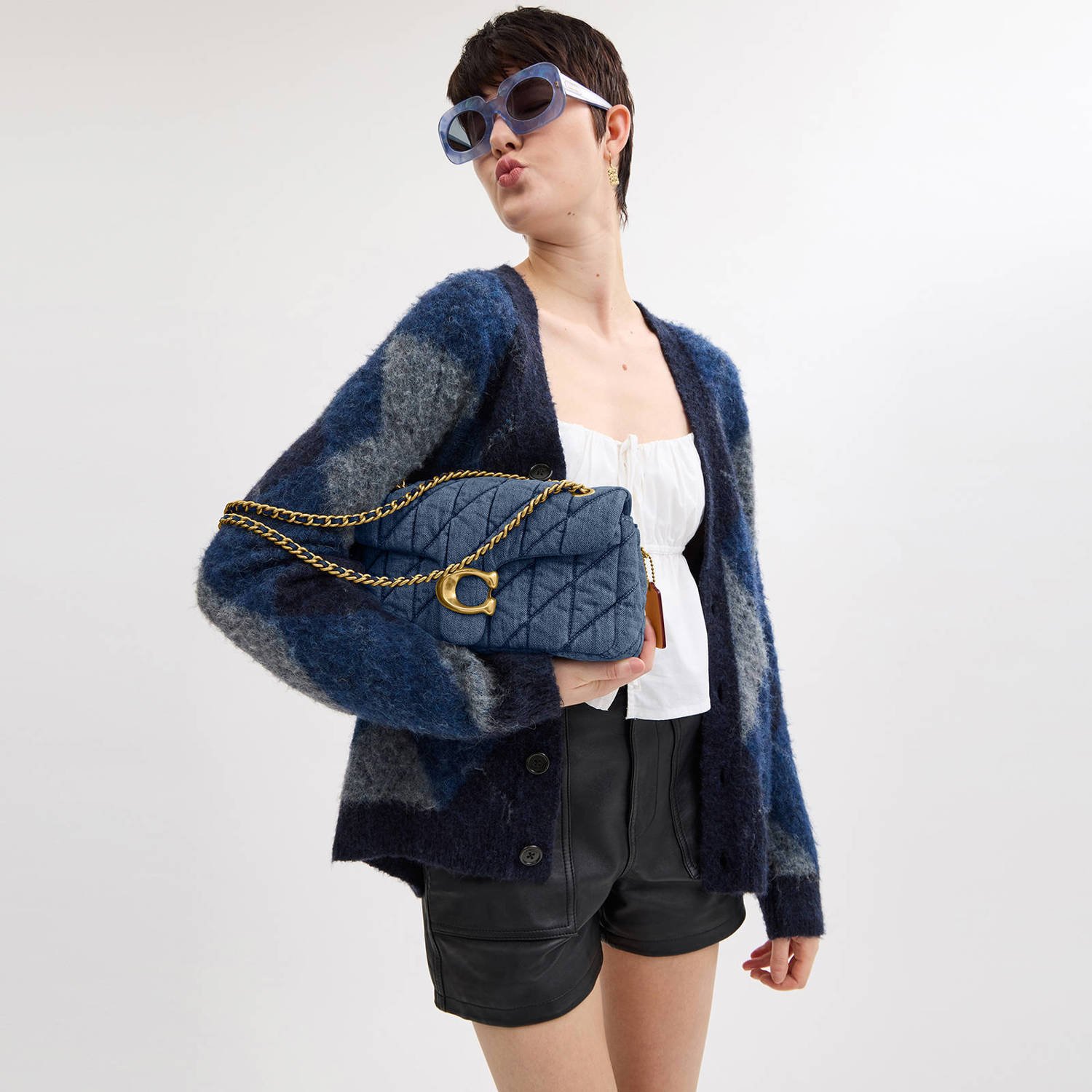 Coach doorgestikte denim schoudertas Tabby 26 blauw