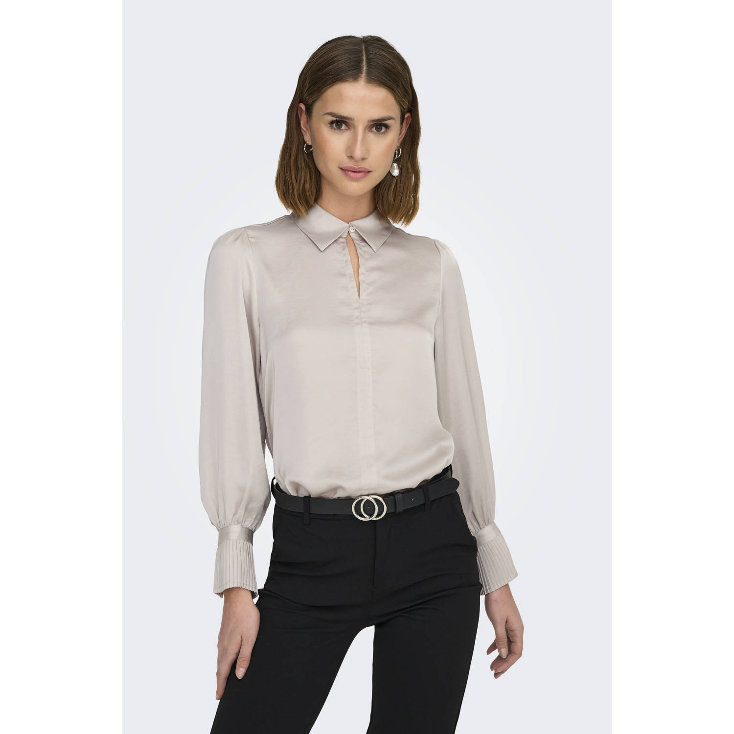 Only Plooiendetailshirt in Moonbeam Beige Dames