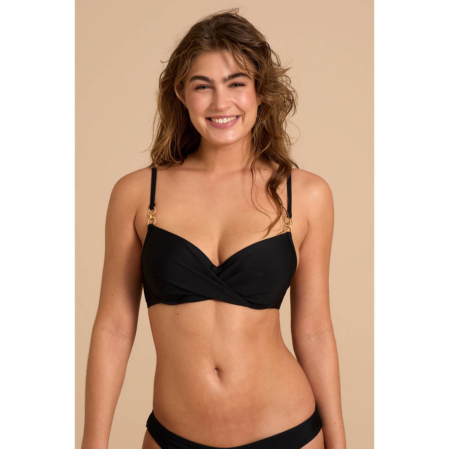 BEACHWAVE voorgevormde beugel bikinitop zwart