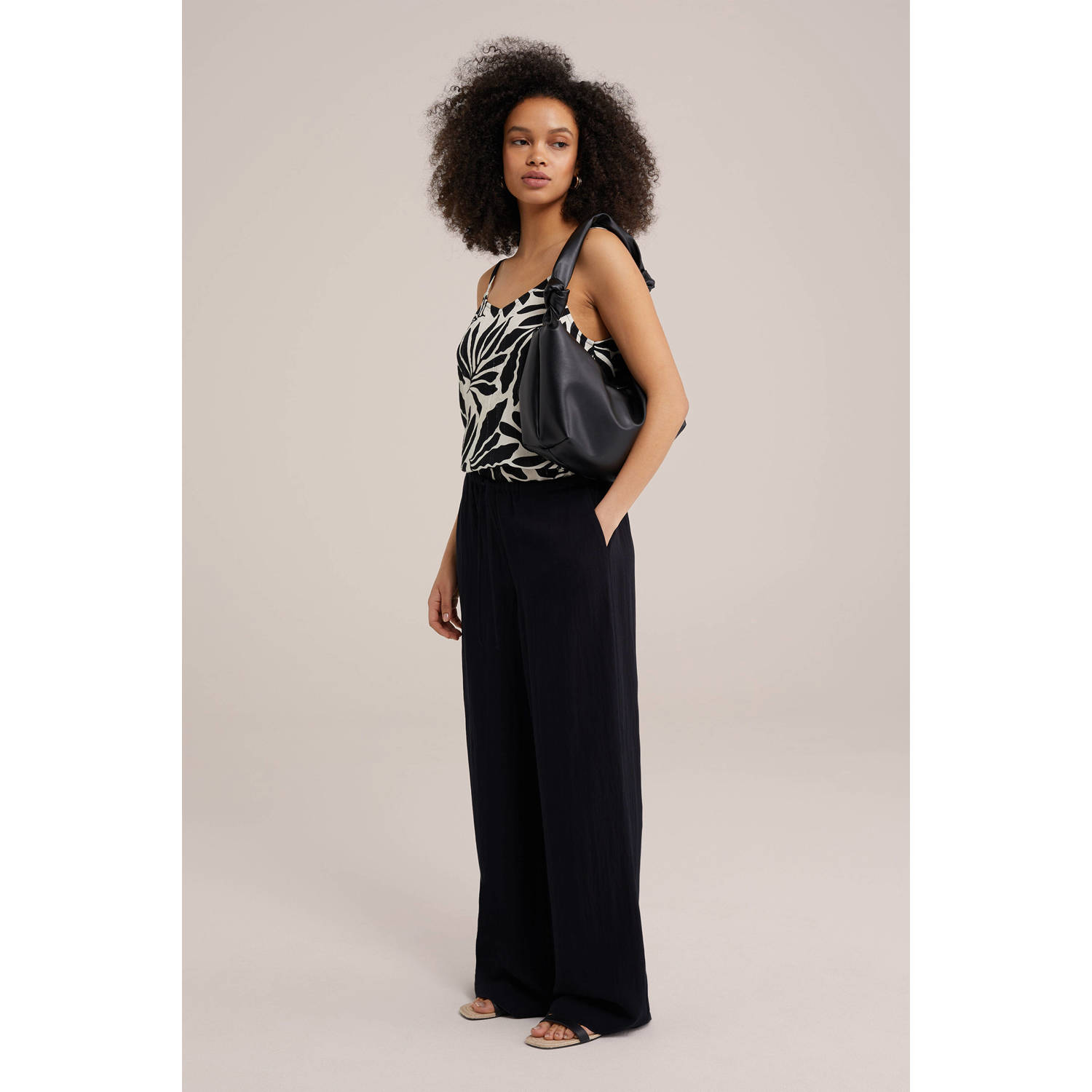 WE Fashion schoudertas zwart
