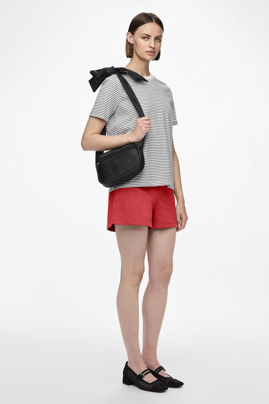PIECES sweatshort PCCHILLI rood