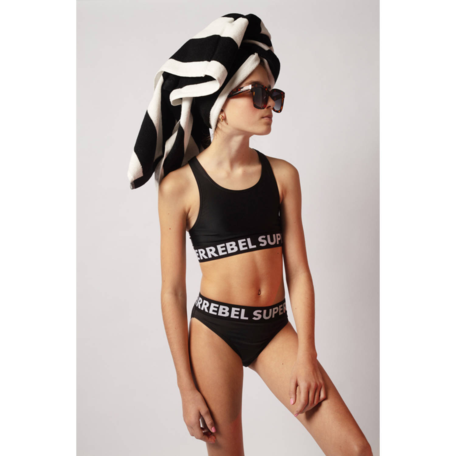 SuperRebel crop bikini Carmel zwart