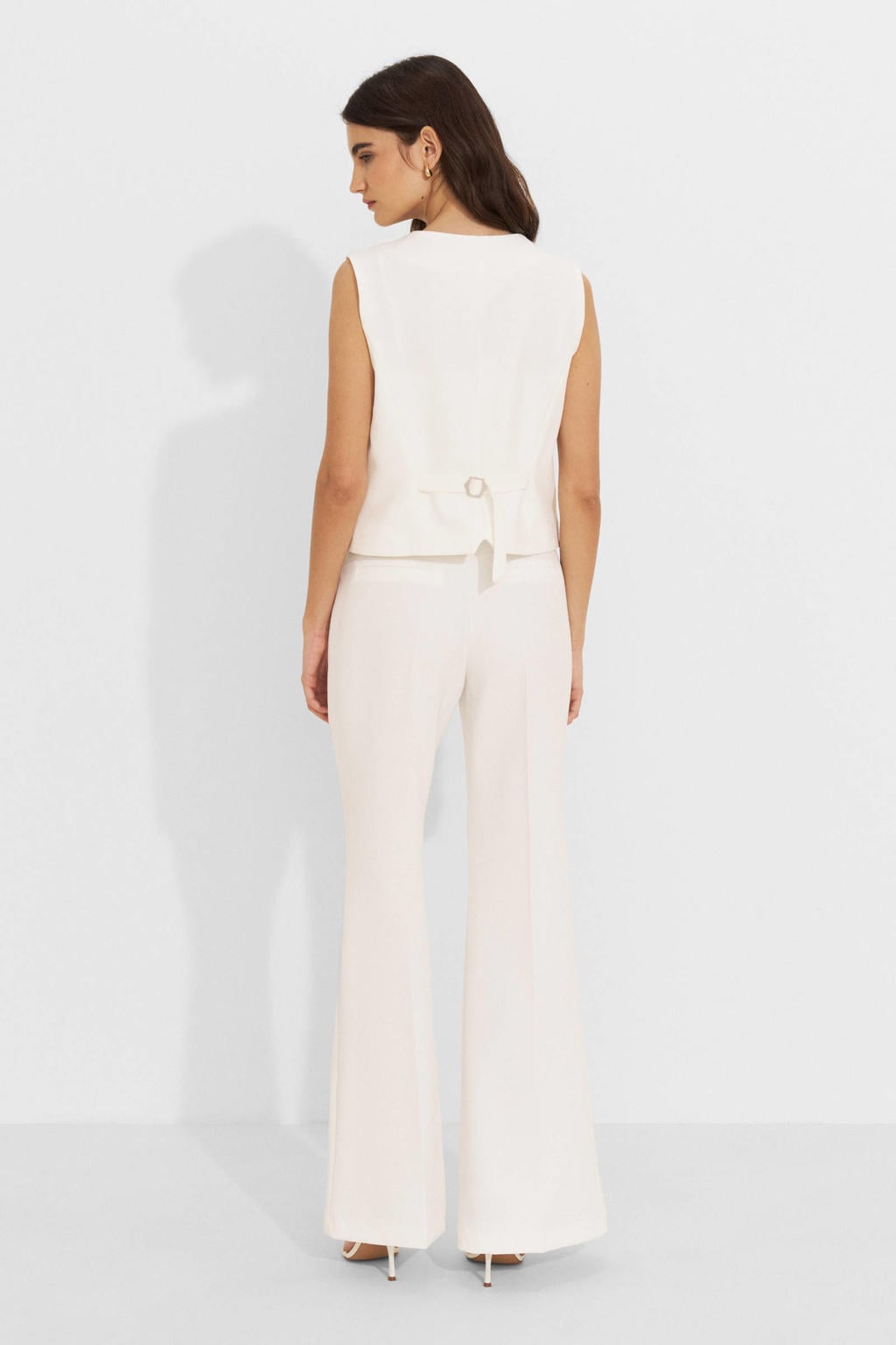 Witte dames Ruby getailleerde gilet van polyester met effen, V-hals en knoopsluiting