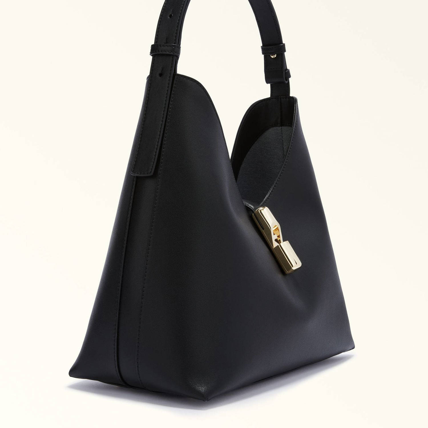 Furla leren schoudertas Goccia M zwart