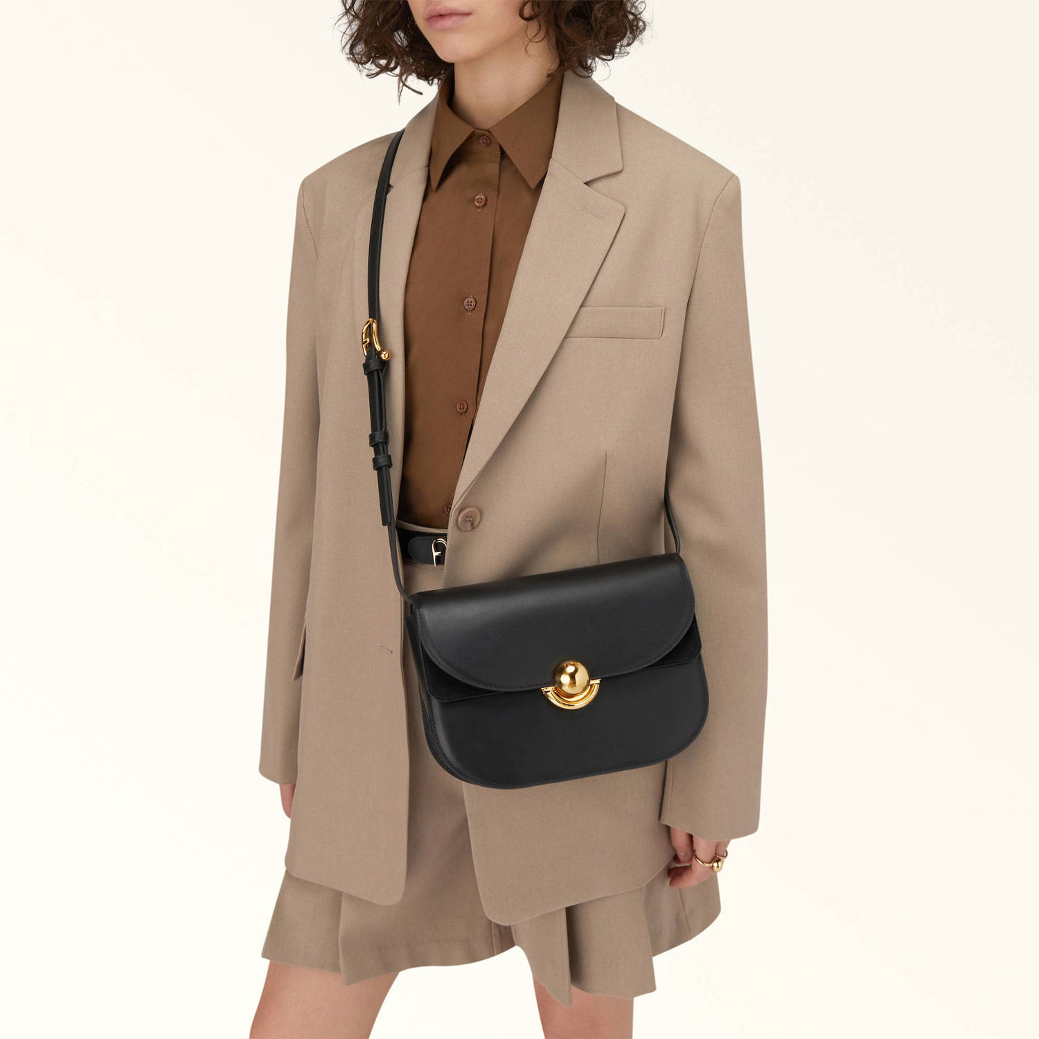 Furla Zwarte ronde crossbodytas met bolvormige sluiting Black Dames