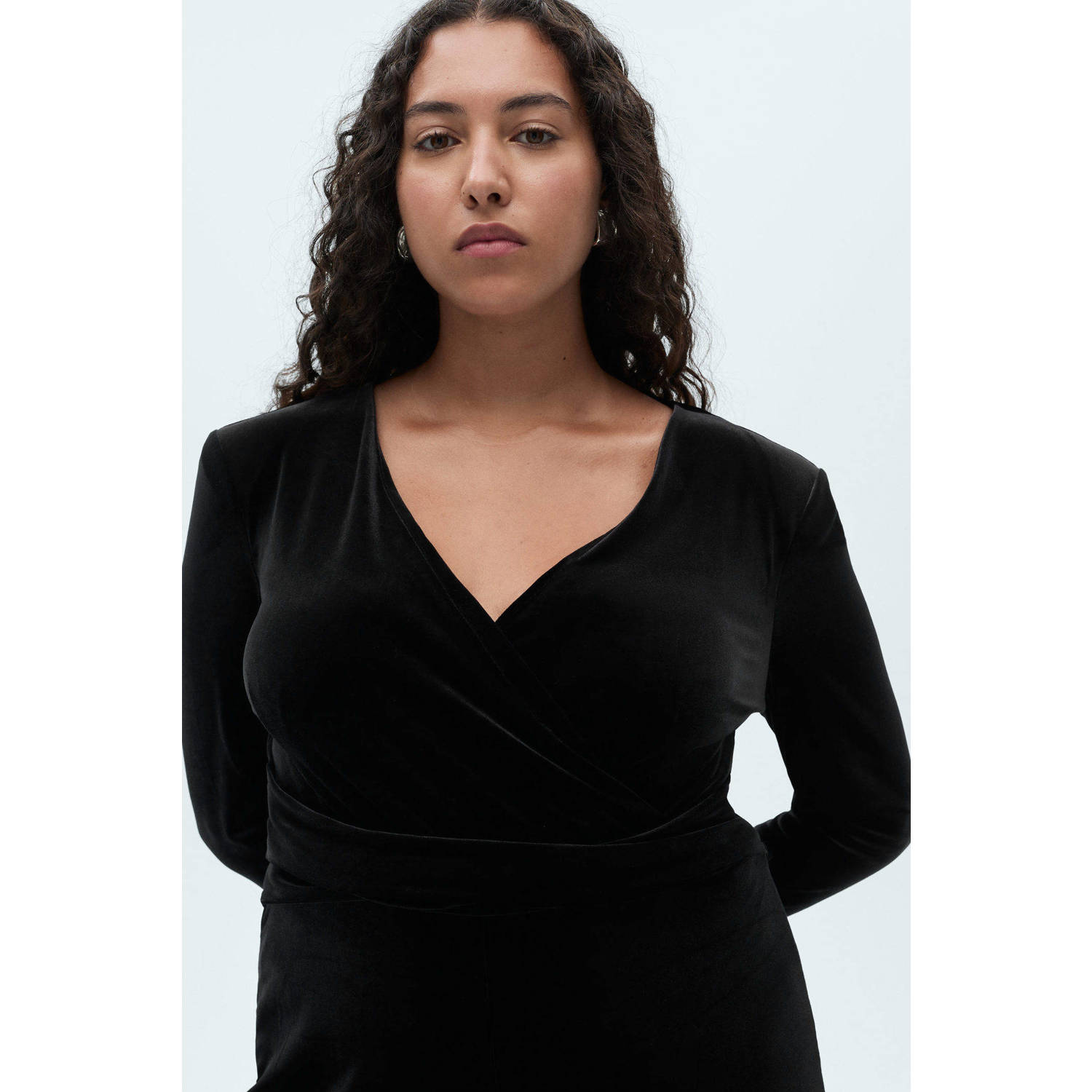 Mango Jumpsuit van fluweel zwart