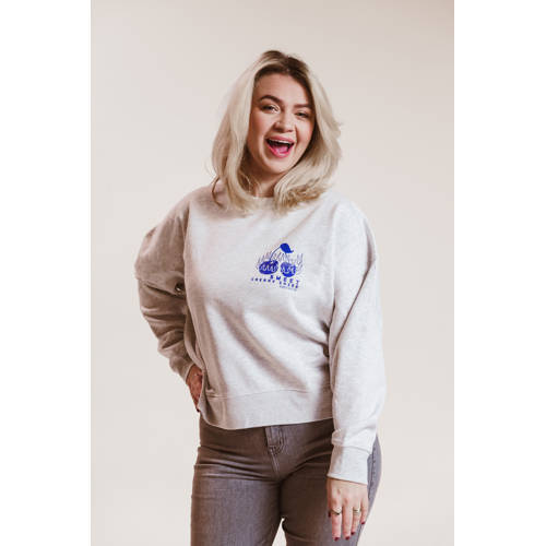 Pinned by K sweater lichtgrijs afbeelding