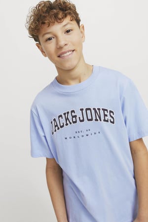 T-shirt JJECALEB VARSITY met logo lichtblauw