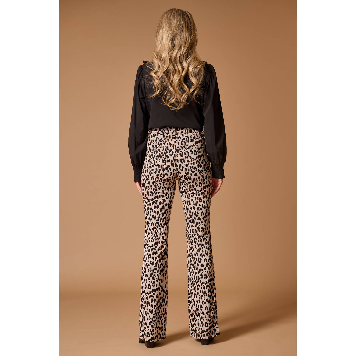 ILOSA flared fit broek met panterprint