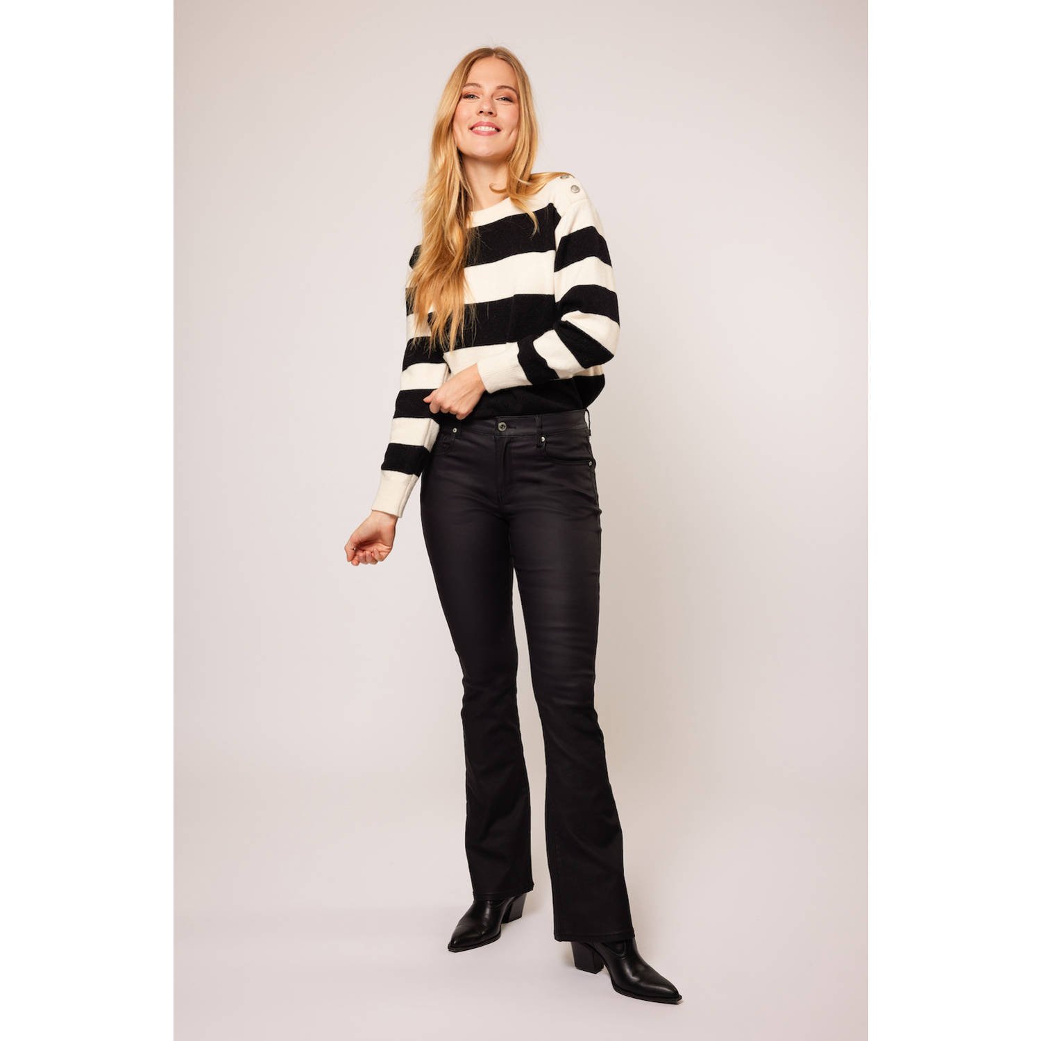 ILOSA coated flared fit broek zwart
