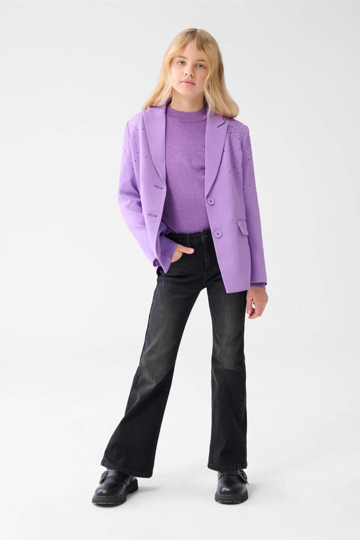 Colourful Rebel Ayla Blazer Met Contrast Van Satijn En Pailletten 4599010000 459901000001001 Colourful Rebel Ayla Blazer Met Contrast Van Satijn En Pailletten 4599010000 459901000001001