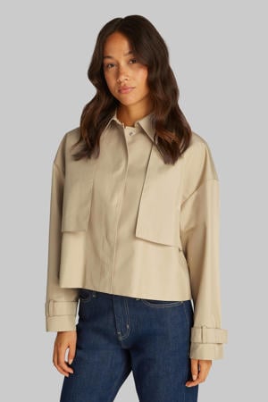 trenchcoat beige