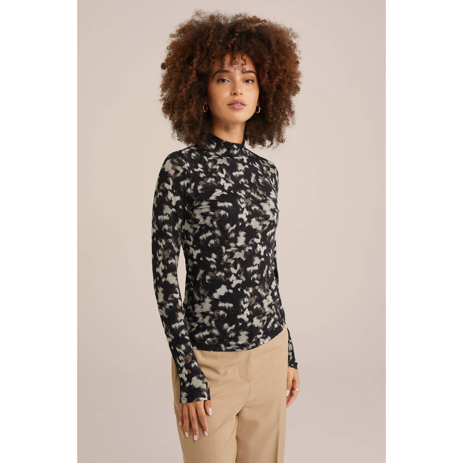 WE Fashion top met all over print zwart beige