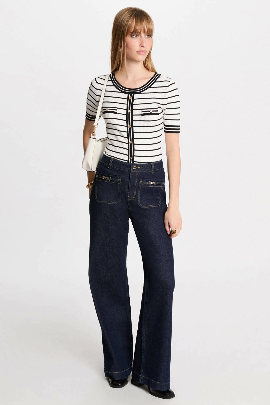 Pull col v boutonné en maille côtelée 201-Mbanbi. N Noir Morgan - Femme | Place des Tendances Pull col v boutonné en maille côtelée 201-Mbanbi. N Noir Morgan - Femme | Place des Tendances