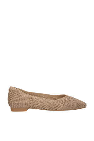 ballerina's beige