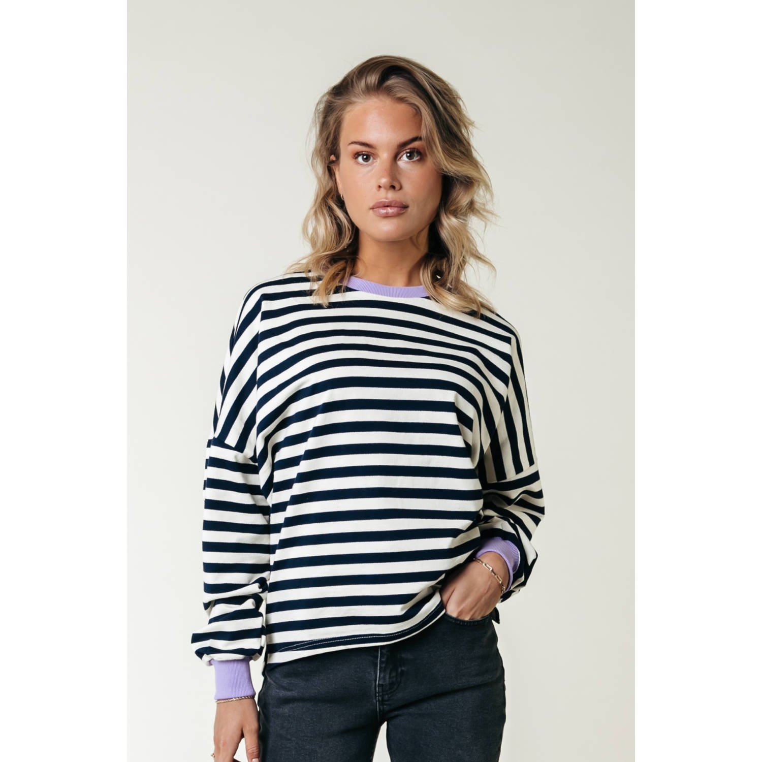 COLOURFUL REBEL Dames Truien & Vesten Stripe Contrast Dropped Shoulder Sweat Blauw