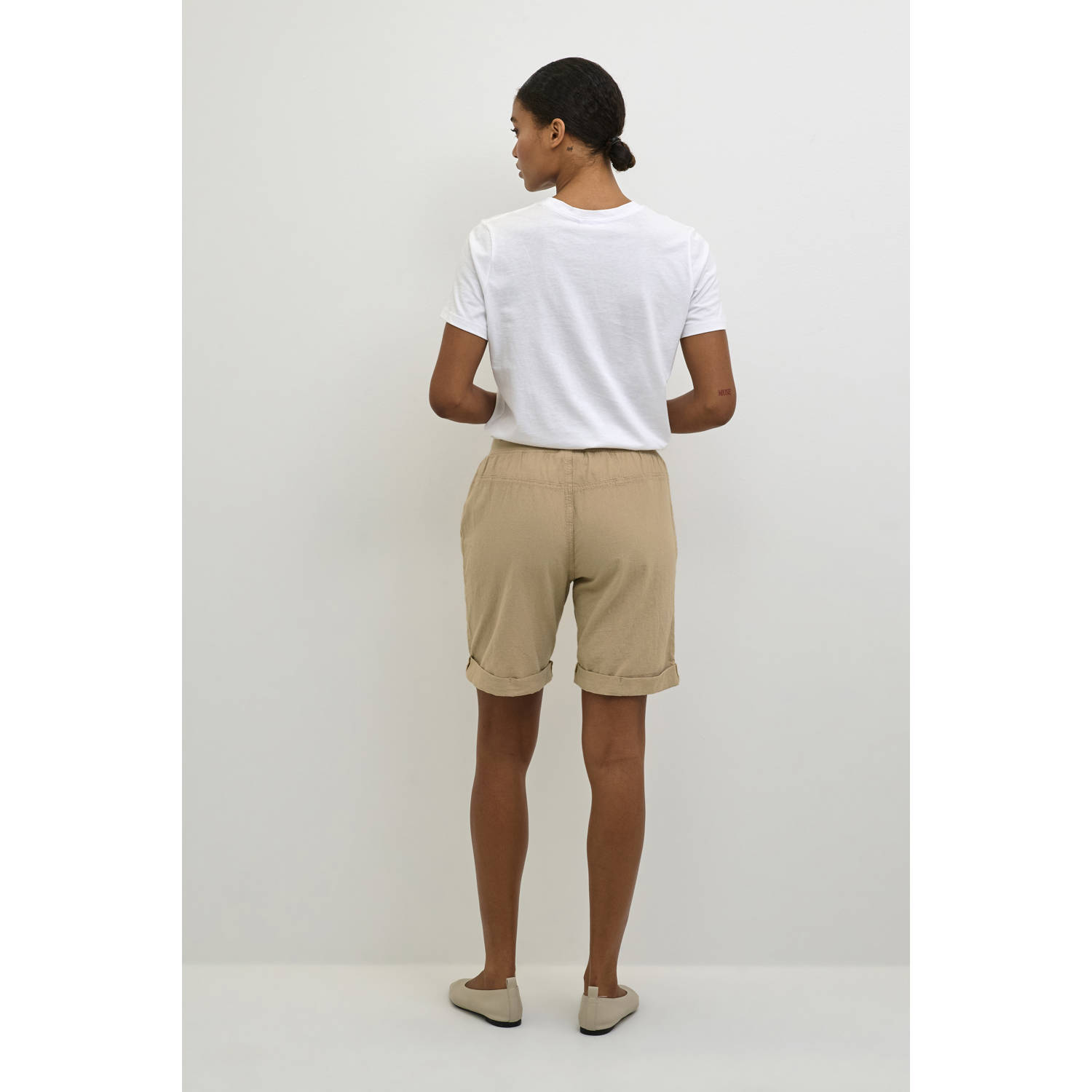 Kaffe comfort fit regular waist casual short zand