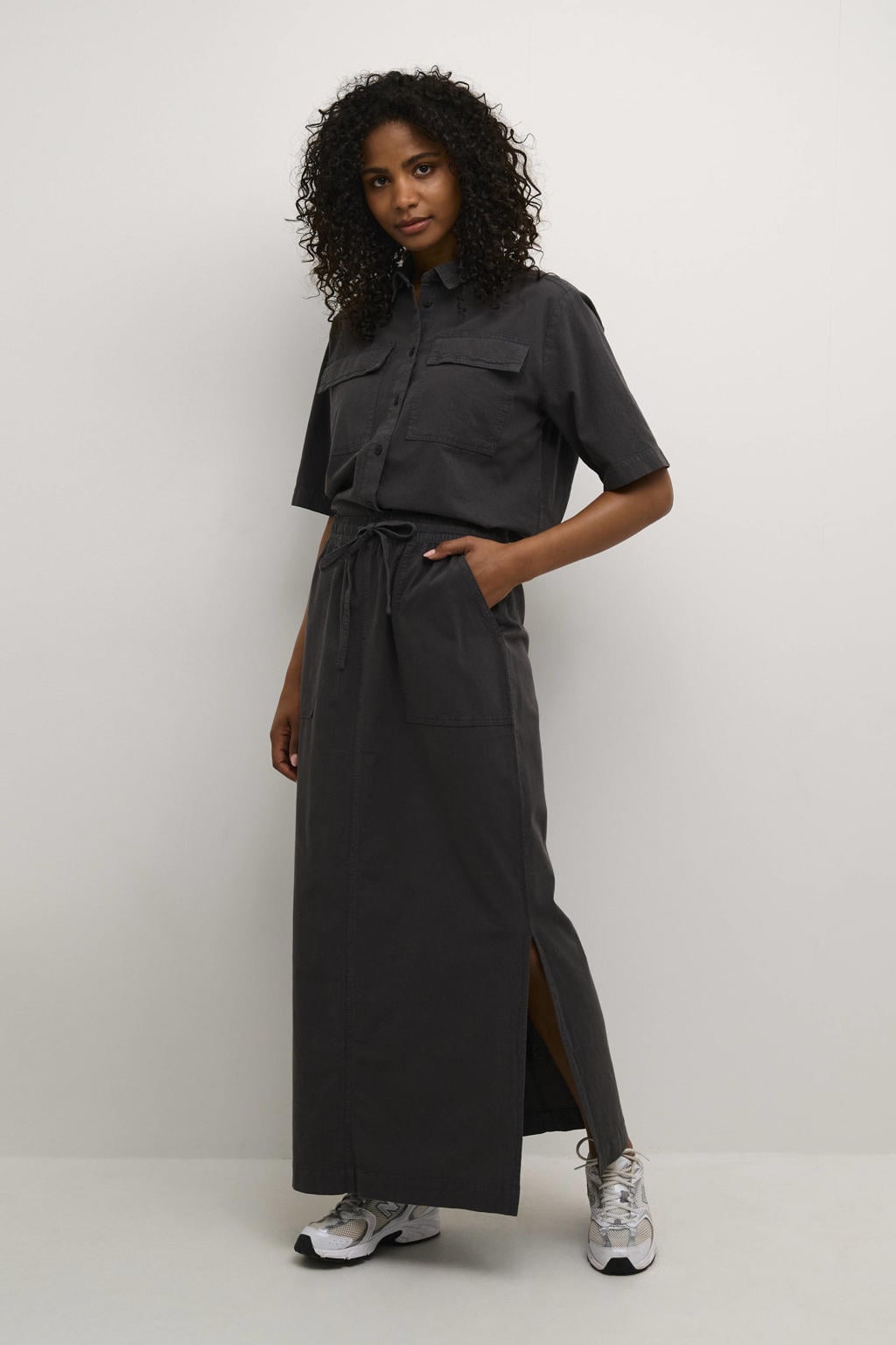 Antraciete dames Kaffe maxi rok gemaakt van katoen en met elastische tailleband met koord
