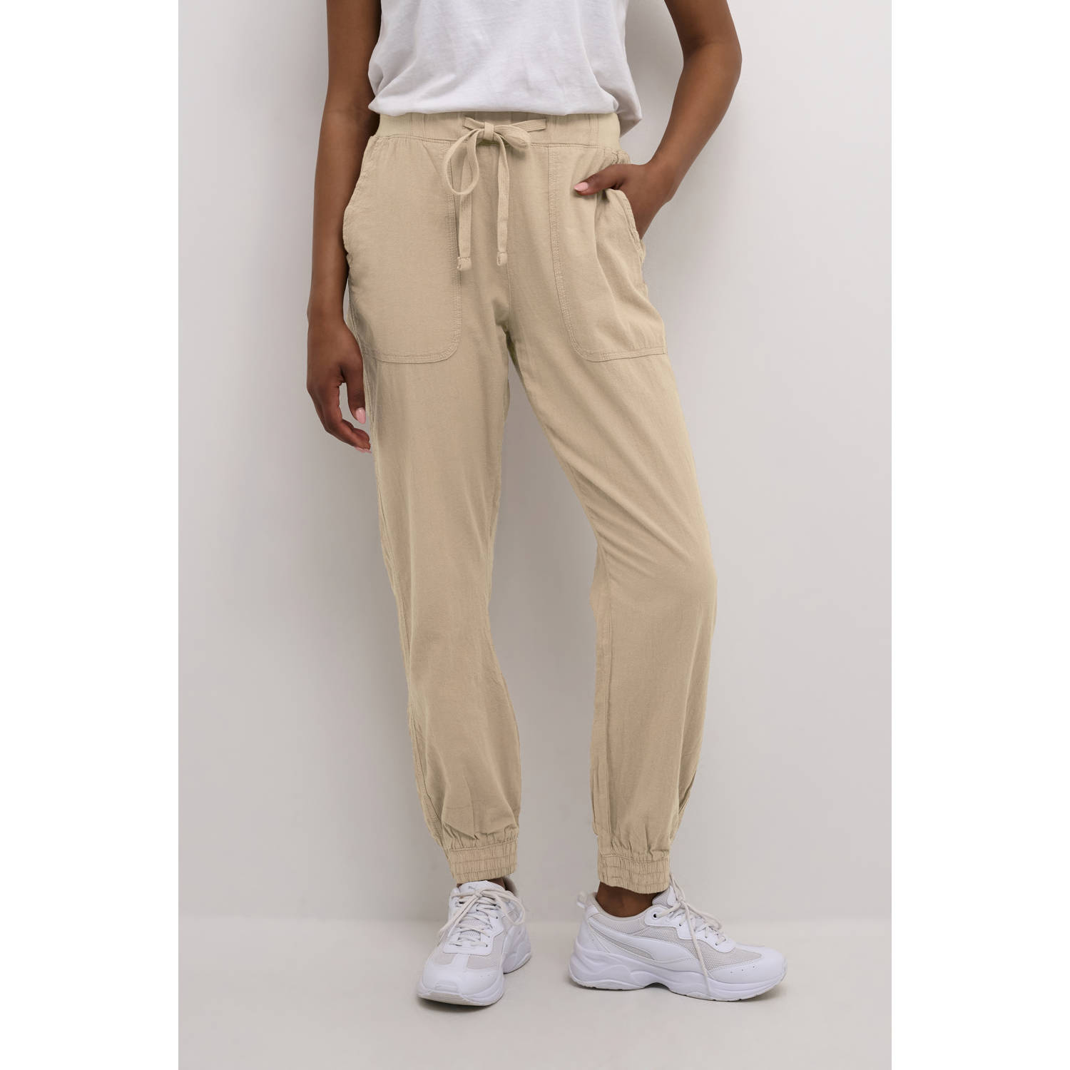 Kaffe slim regular waist broek zand