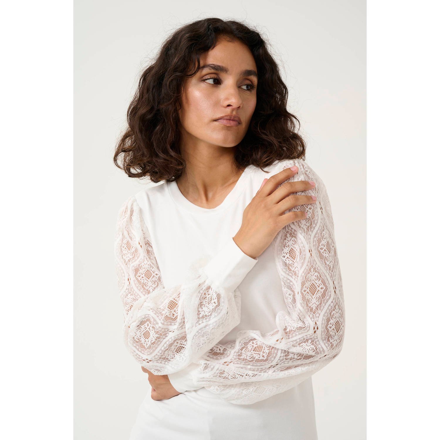 Kaffe Feminine Jersey Blouse met Kantmouwen White Dames