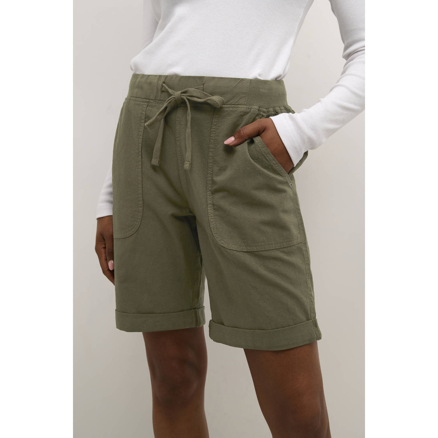 Kaffe comfort fit high waist casual short kaki