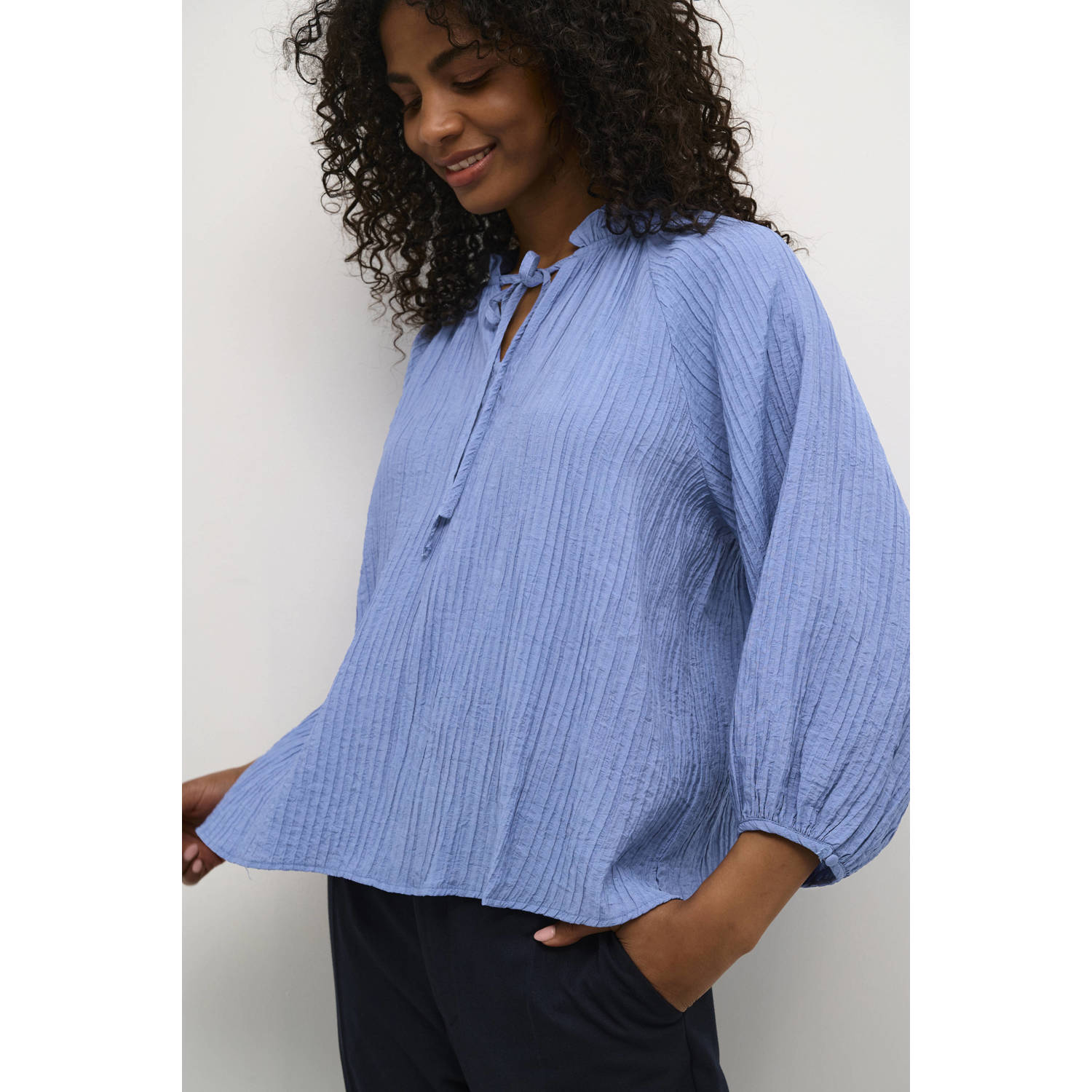 Kaffe Vrouwelijke Blouse met V-Hals Blue Dames