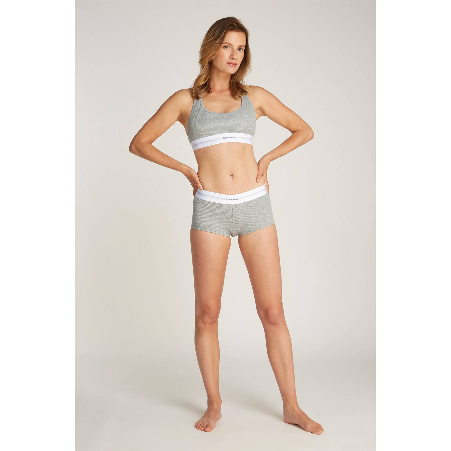 Calvin Klein short met ribstructuur grijs
